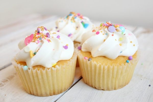 Postal Rainbow Cupcakes 1