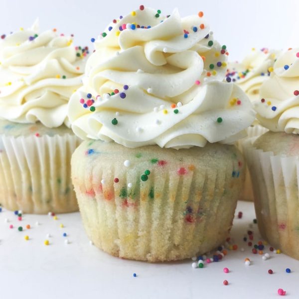 Postal Rainbow Cupcakes Box