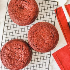 Macaron Red Velvet Cupcakes