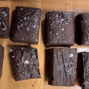 Dark chocolate fudge sea salt brownies