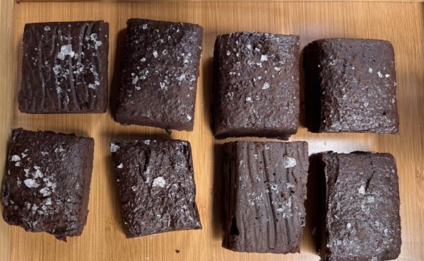 Dark chocolate fudge sea salt brownies